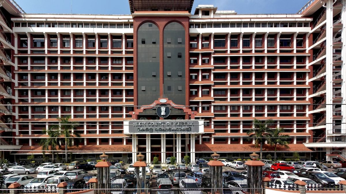 Kerala High Court Bans Use Of AI Tools Like ChatGPT For Judicial Orders, Cites Risk Of Errors And Misuse