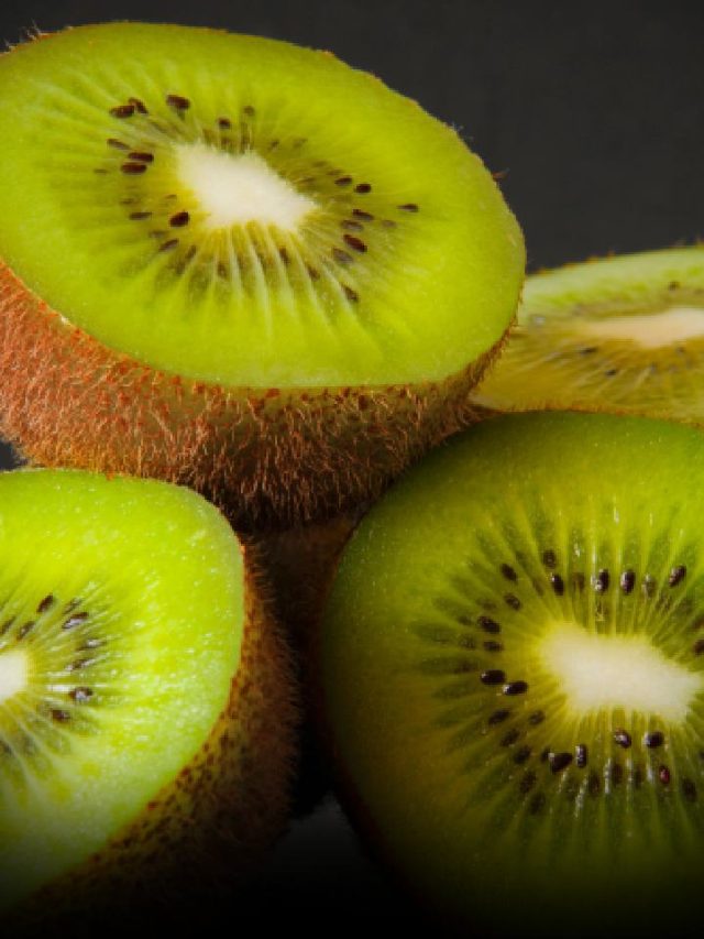 Eat Kiwi-Beat Bloating: How It Naturally Aids Digestion