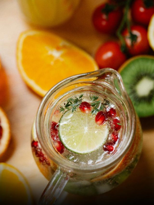 6 Anti-Aging Drinks For A Healthy Skin